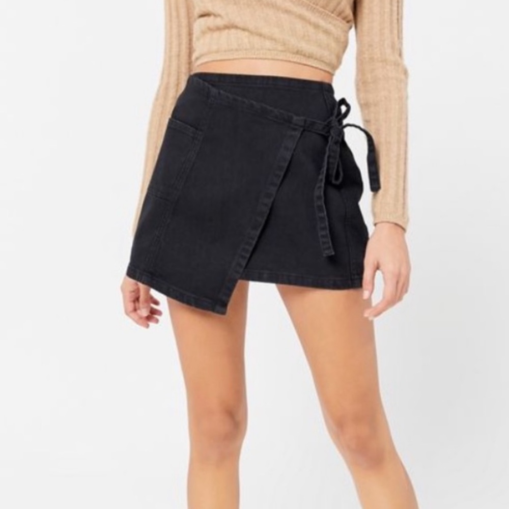 urban outfitters black wrap skirt
